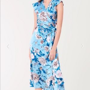DVF Reversible Silk wrap dress NWT-current season!